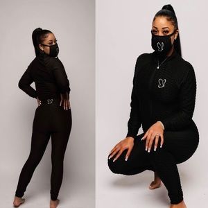3 PIECE JOGGER SET WITH MASK